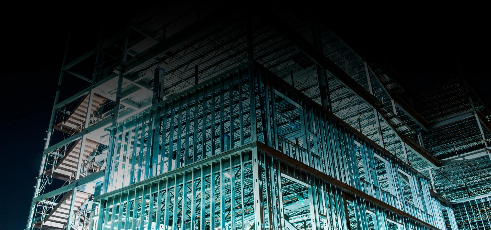 Estrutura de construção industrial com perfis de aço galvanizado em Light Steel Frame